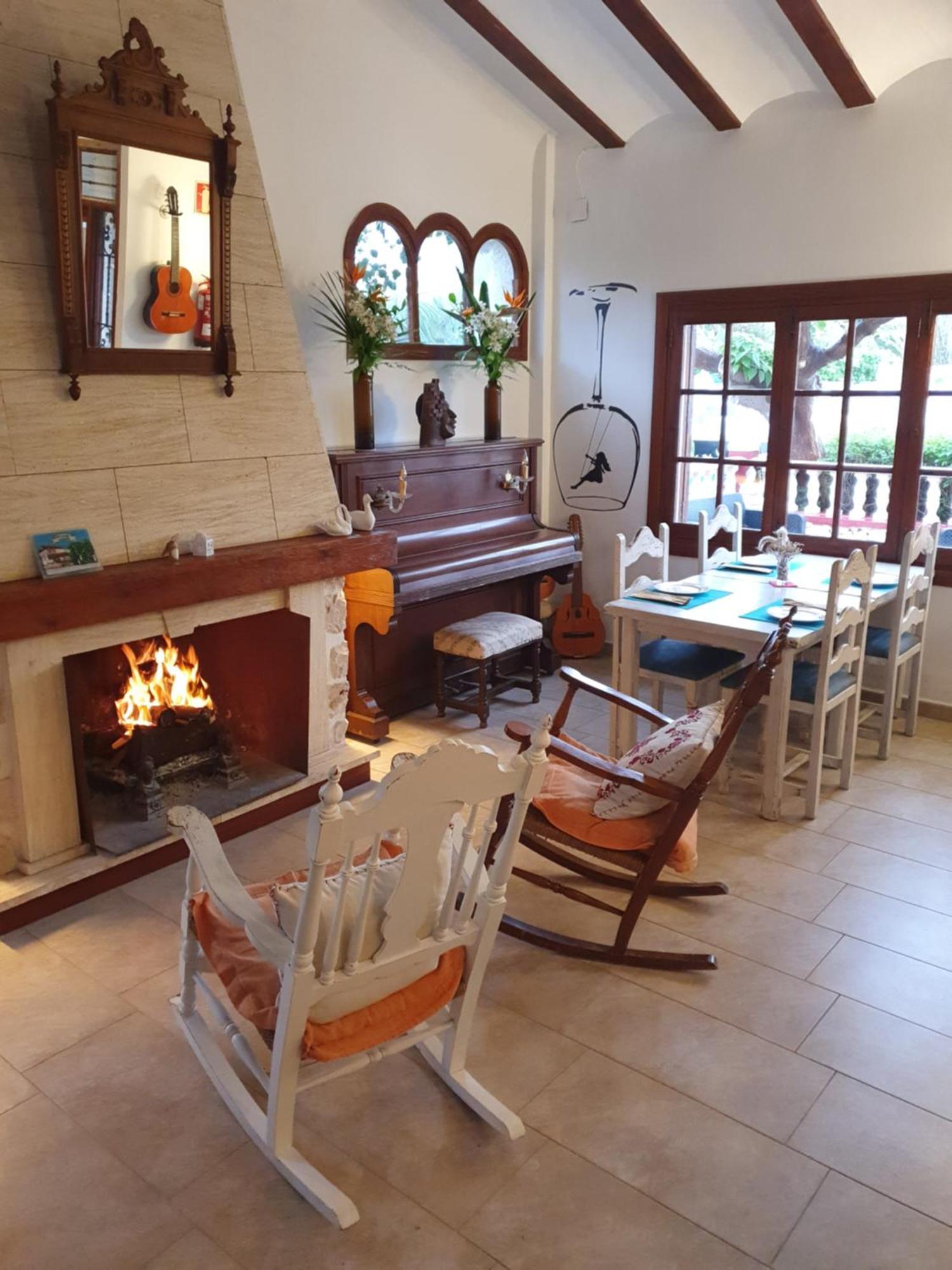 Hostal Mi Campana Dénia Exterior foto