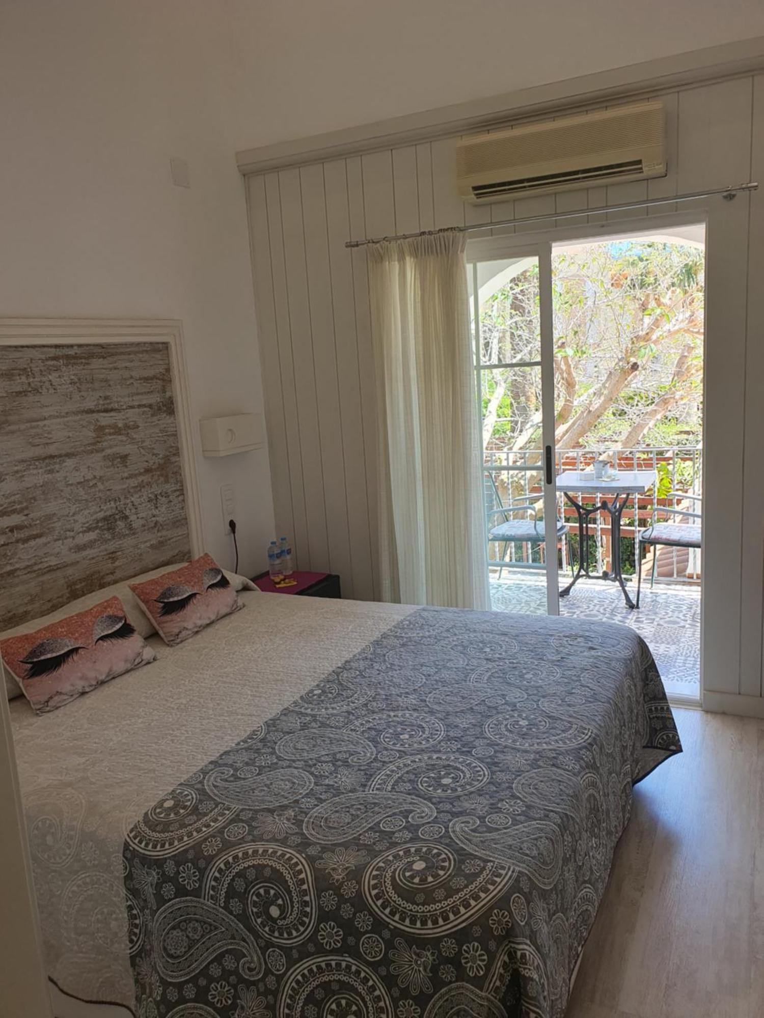 Hostal Mi Campana Dénia Exterior foto